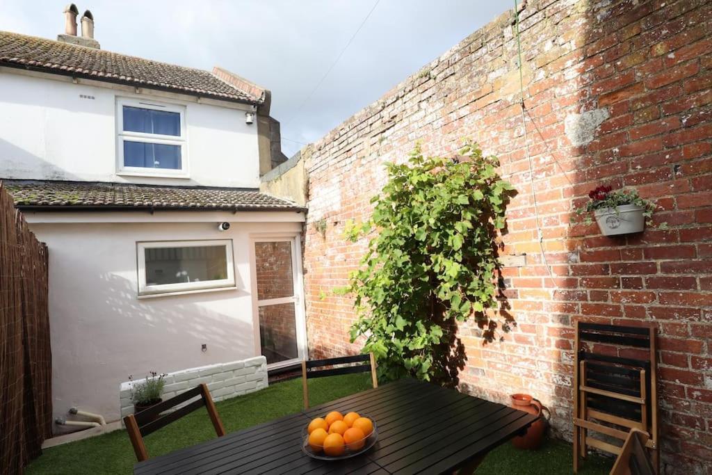 Cute Cottage 4 Mins From Cafes Station And Sea St Leonards-on-Sea Exterior foto